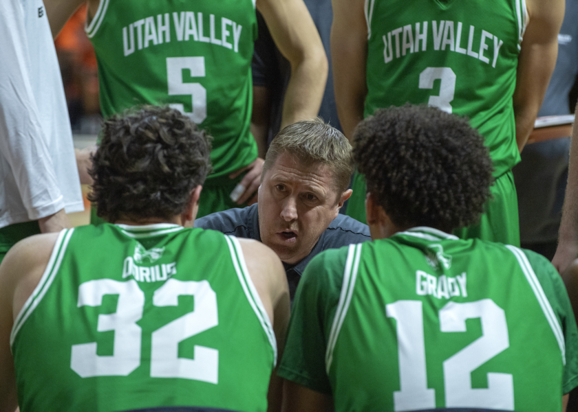 a-look-into-utah-valley-s-2023-24-men-s-basketball-season-uvu-review